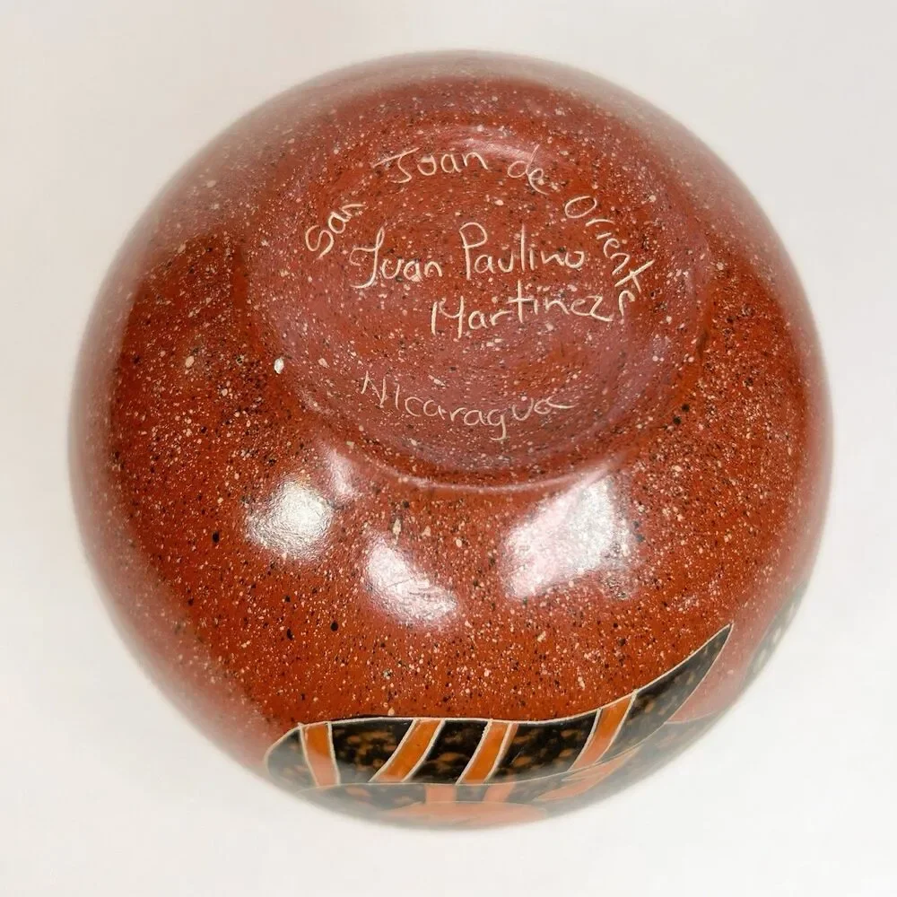 *Signed* Handmade Juan Paulino Martinez Pottery Vase Painted Cat In Nicaragua